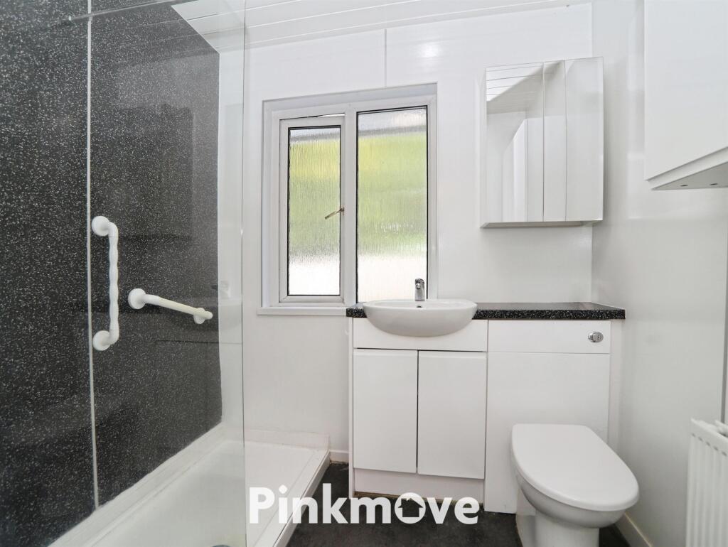 House in Risca - View 4