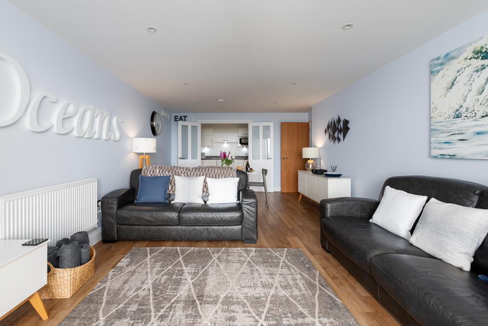 Apartment in Truro - More