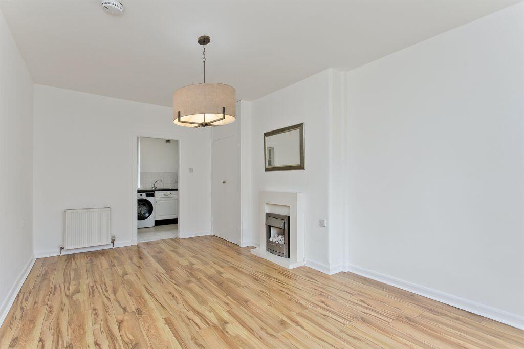 Apartment in Edinburgh, Marionville, Craigentinny/Meadowbank - View 4