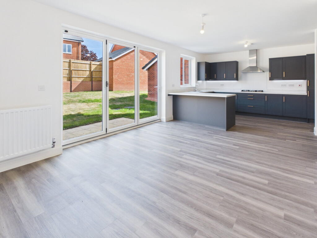 House in Stoke-on-Trent - View 3