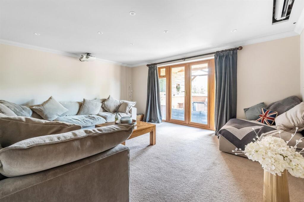 House in Mole Valley, Surrey - View 5