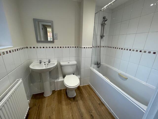 Apartment in Milton Keynes - View 3