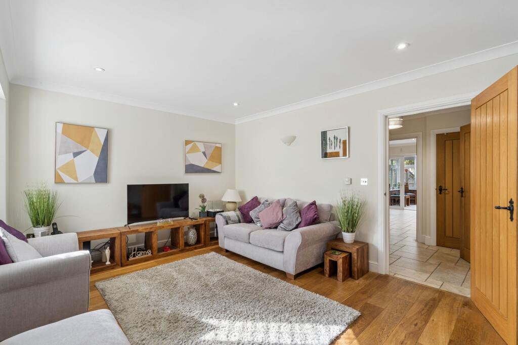 Downley Road, Naphill, HP14 photo 2