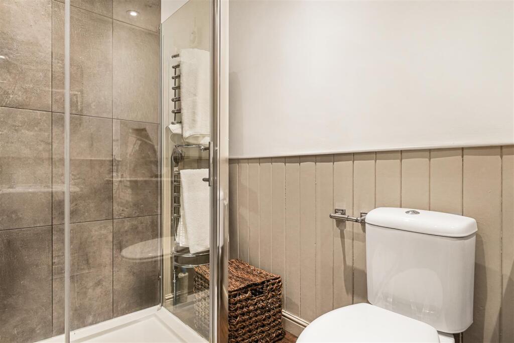 Additional image 12 of Hawthorn Crescent, Baildon, Shipley