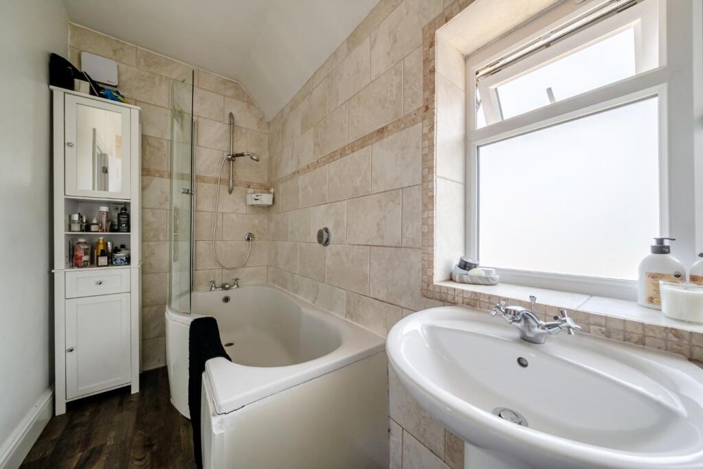 House in Slough - View 4