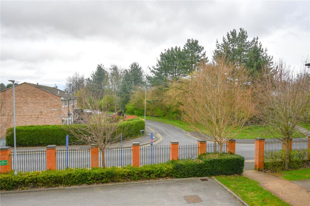 New Grosvenor Road, Ellesmere Port, Cheshire - View 6