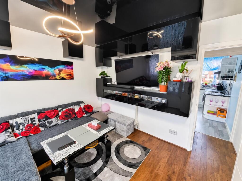 House in Portsmouth - View 4