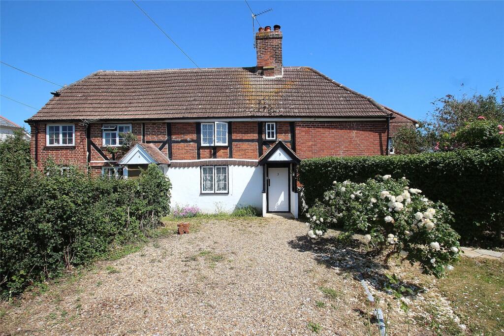 Main image of property: Burnt House Lane, Fareham, Hampshire, PO14