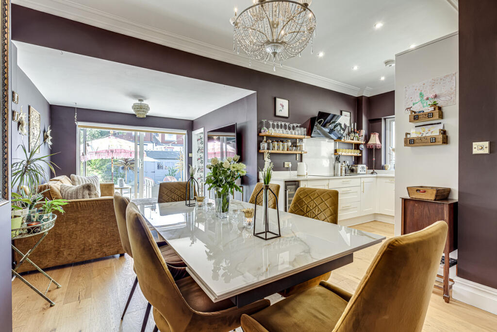 House in Southend-on-Sea - View 5