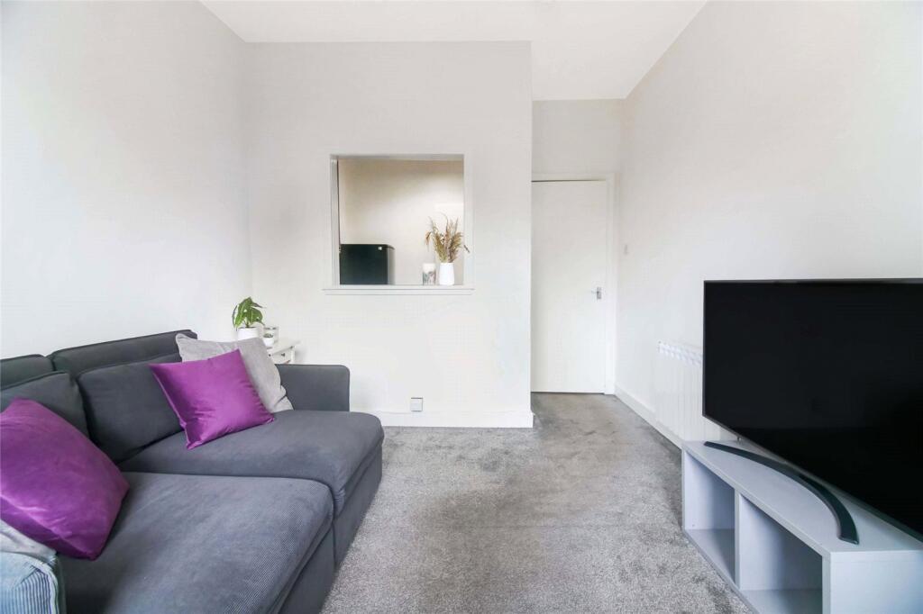 Apartment in Glasgow, Ibroxholm, Kinning Park - More