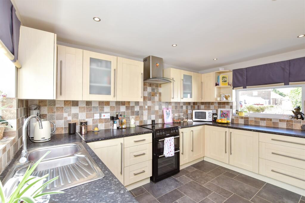 Woodbourne Avenue, Brighton, East Sussex photo 4