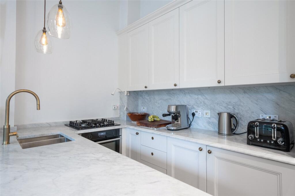 Apartment in London, Westbourne Green, Maida Vale - More