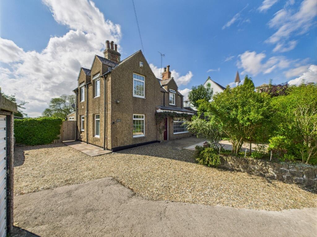 3-bed detached on Church Lane, Rudston, YO25 4UY, £360,000