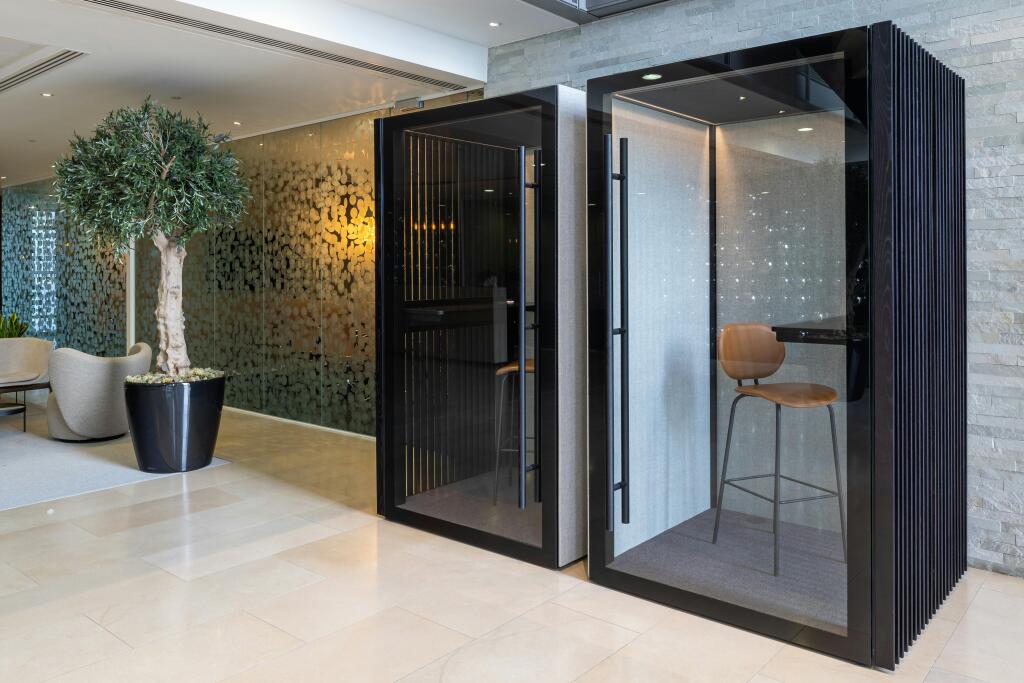 landmark_herontower034.jpg