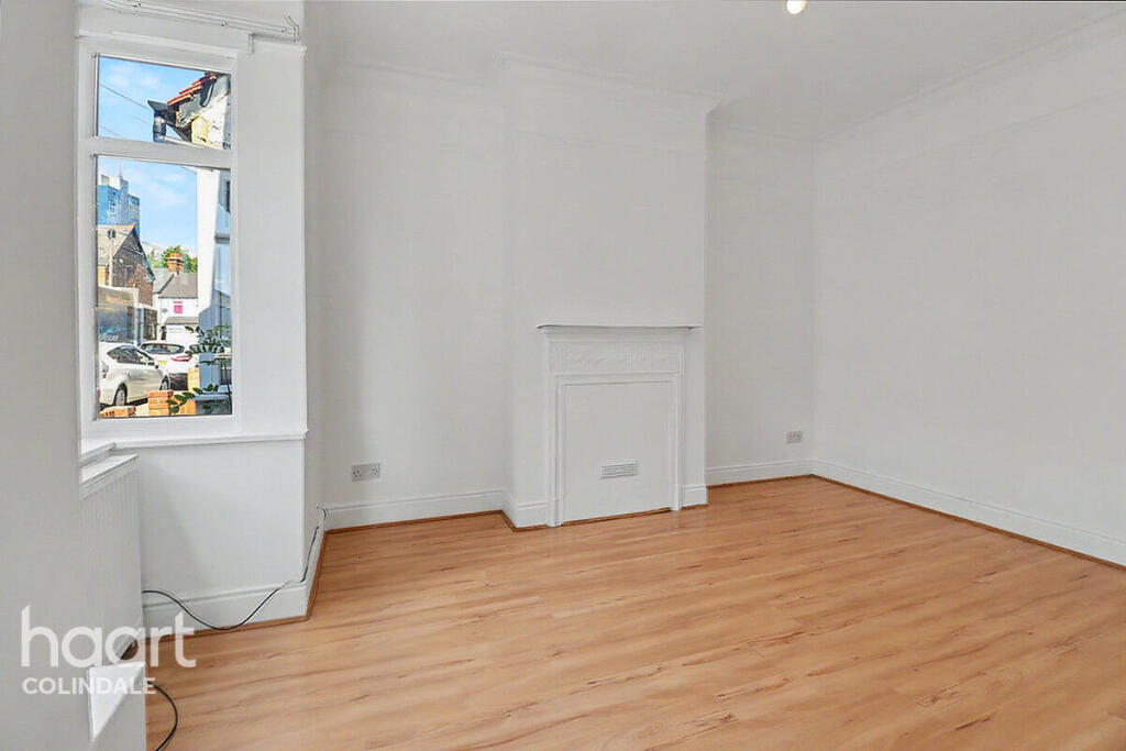 House in London, Grahame Park, Colindale - View 5