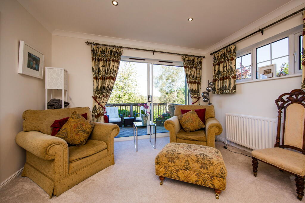 House in Tonbridge - More