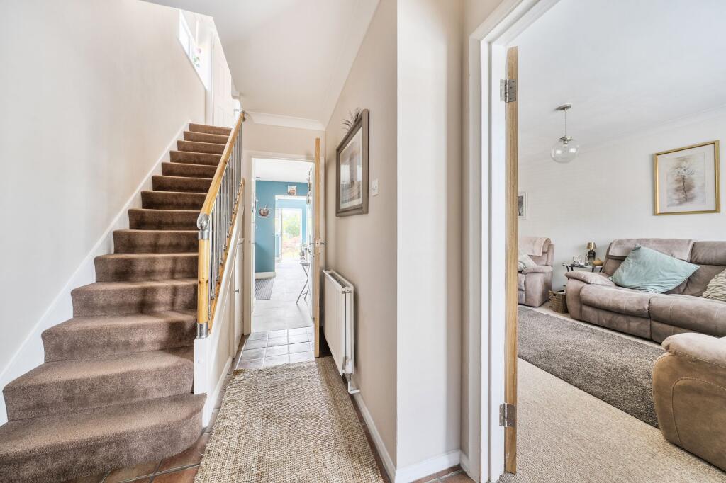 House in Windsor - View 5