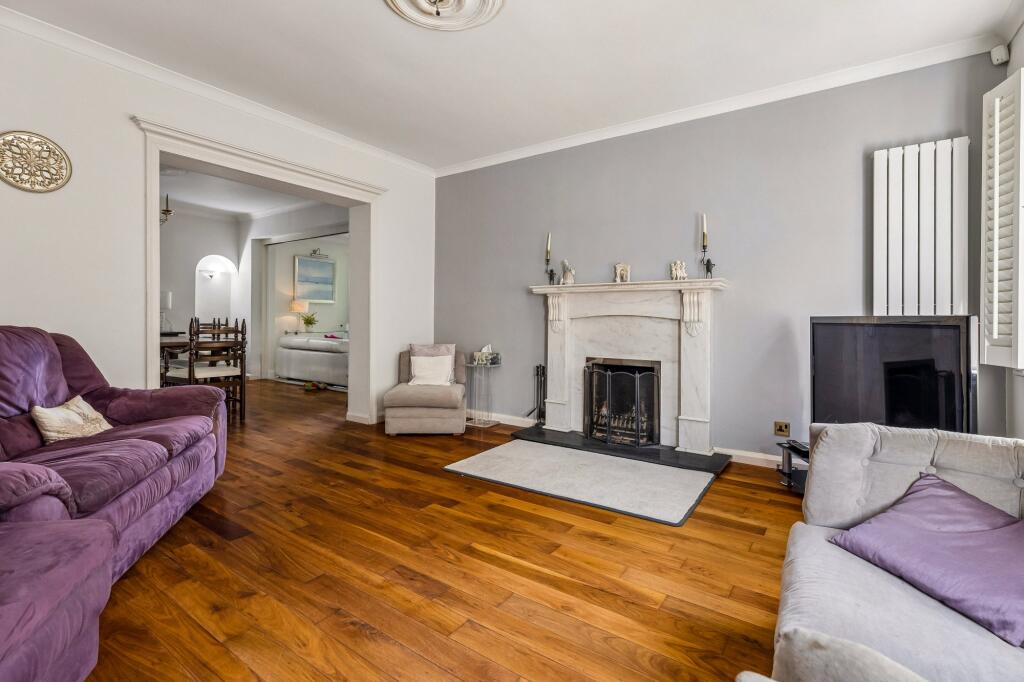 House in Newton Mearns, High Carolside, Whitecraigs - View 4