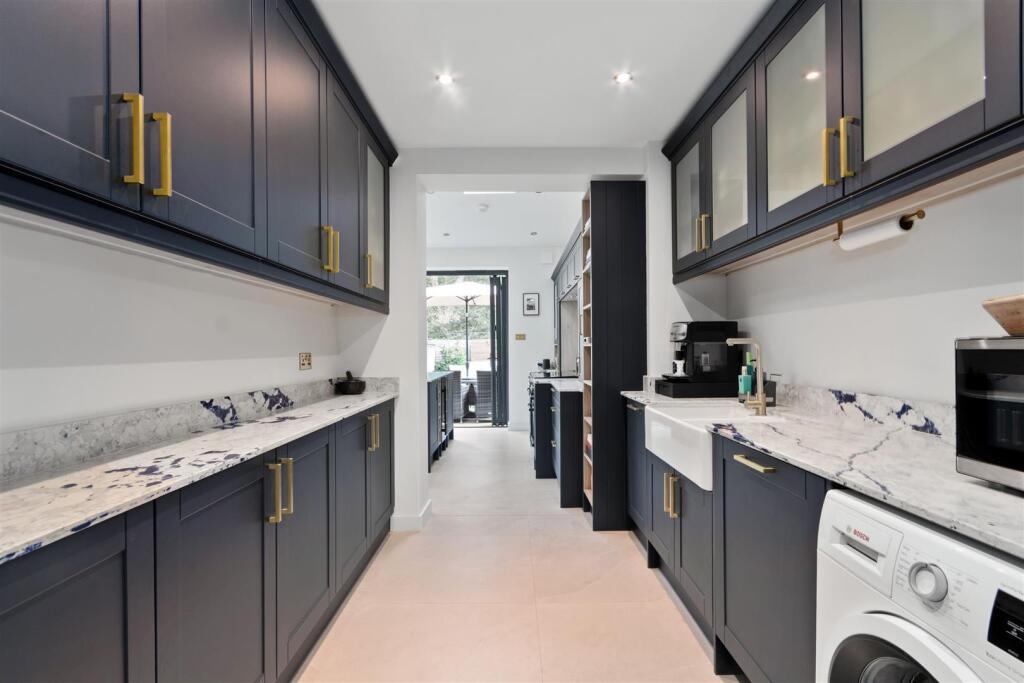 House in Morden, Lower Morden - More