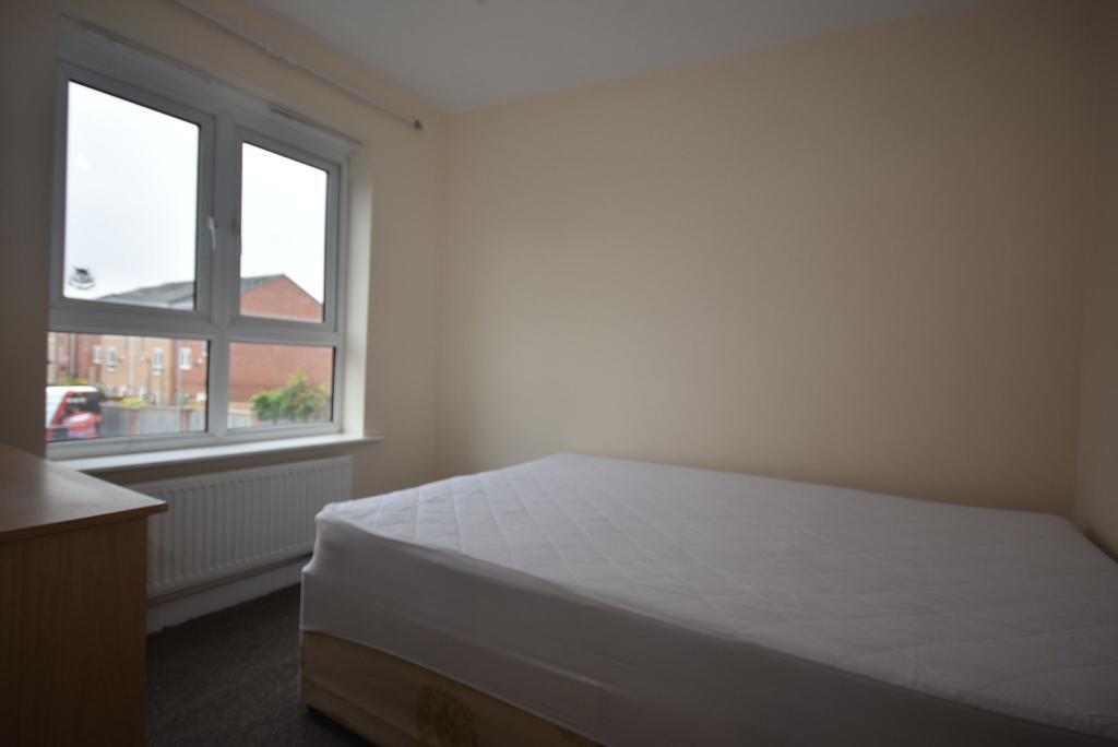4 bedroom town house for rent