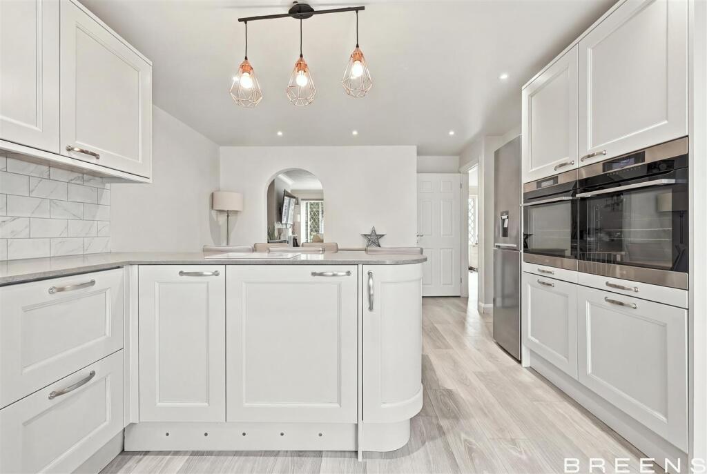 House in Enfield - View 5