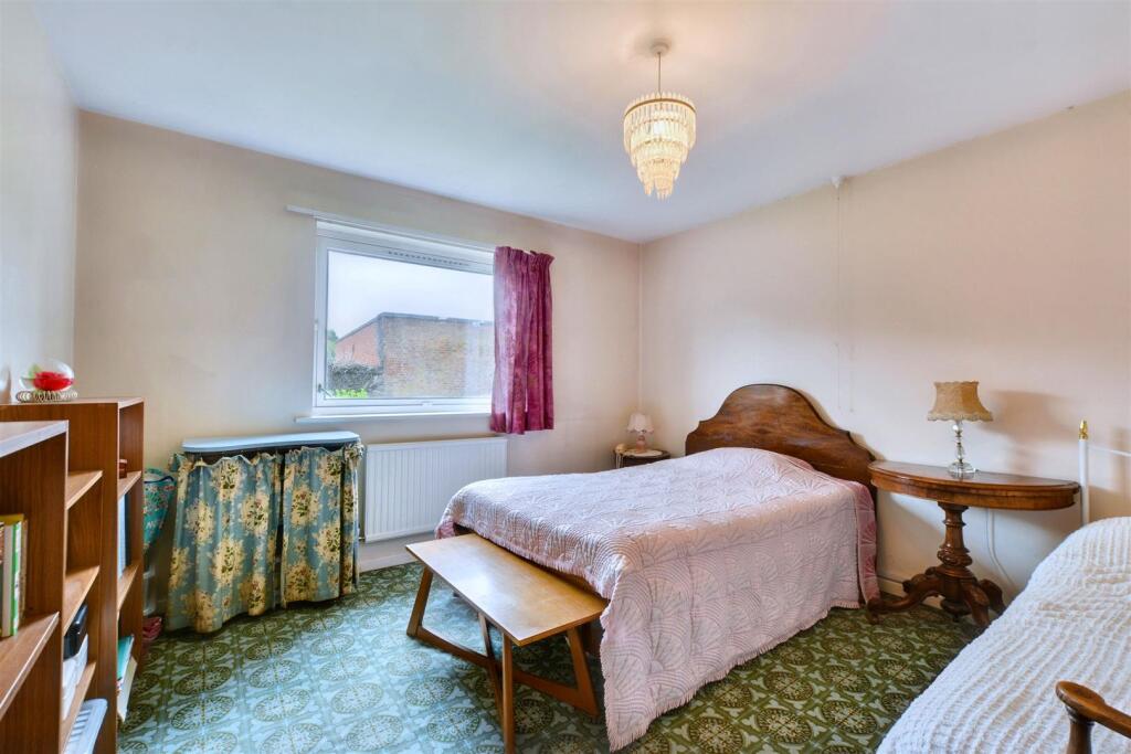 Apartment in Gedling, Woodthorpe - View 5