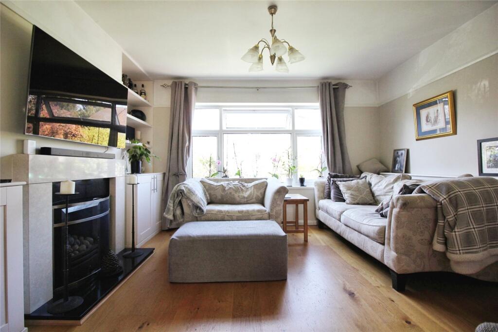 Tangley Drive, Wokingham, RG41 photo 3