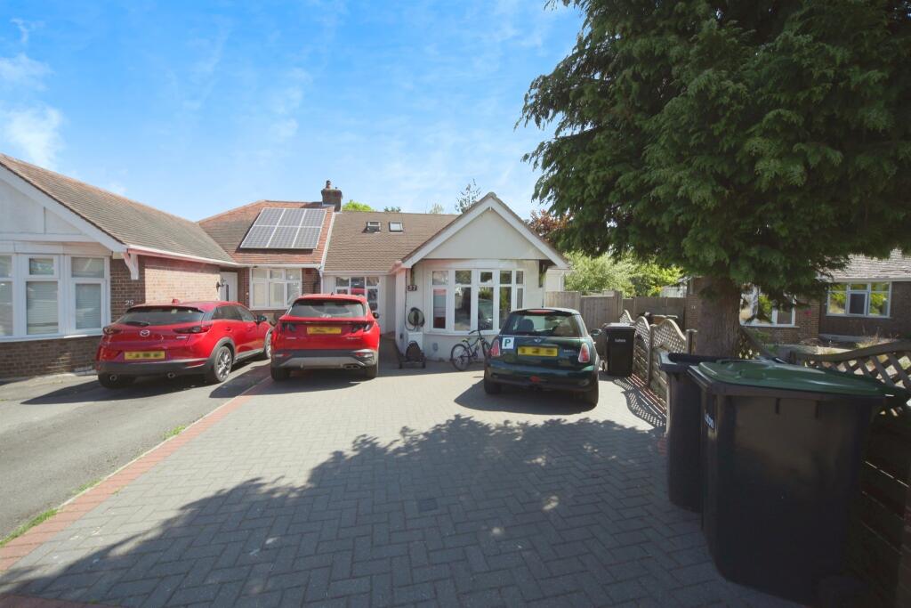 Main image of property: Humberstone Close, Luton