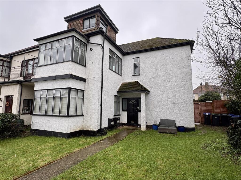 Main image of property: Arterial Road, Leigh-On-Sea