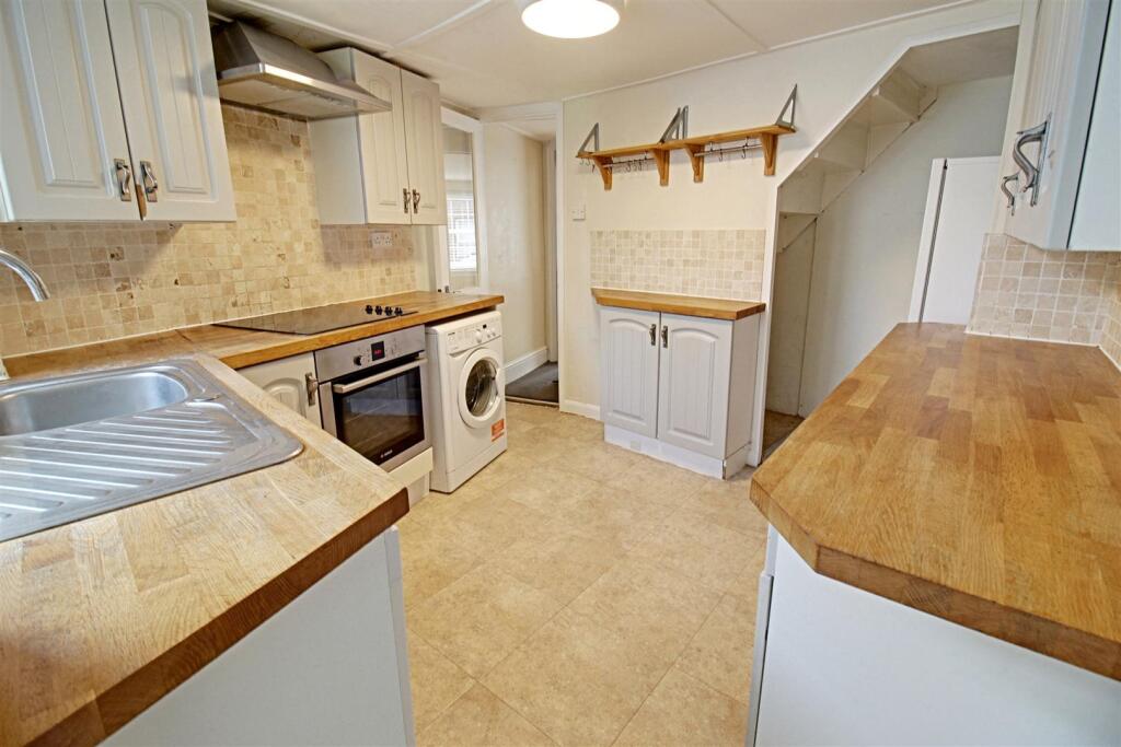 House in Berkhamsted, Hall Park - View 5