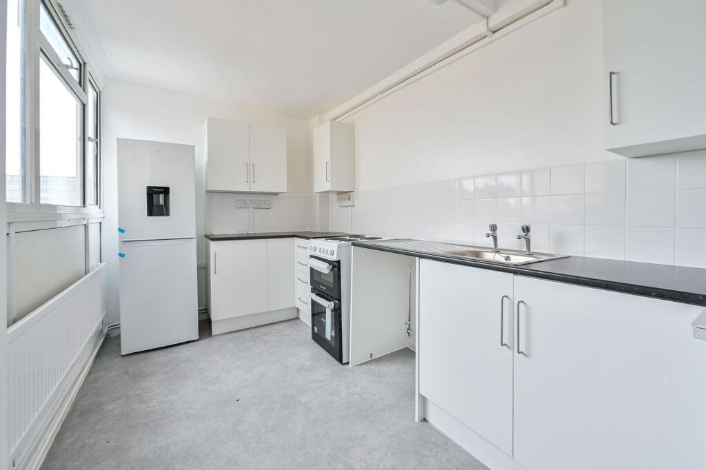 3-bed flat on Beckway Street, London, SE17, Elephant and Castle, London, SE17, £400,000