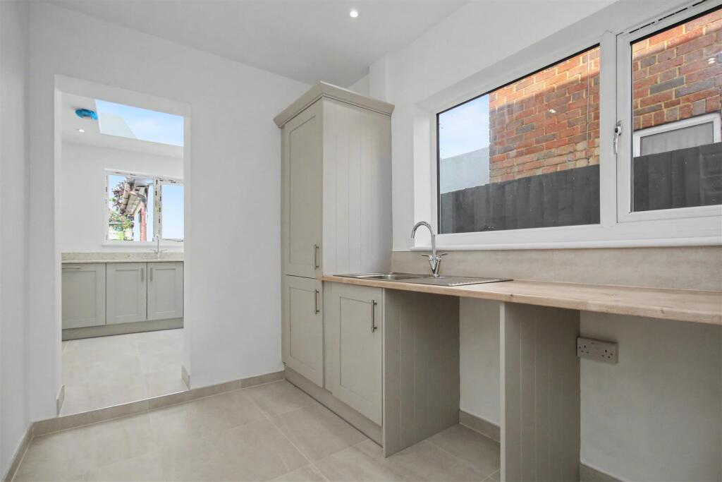 House in Rothwell, North Northamptonshire - More