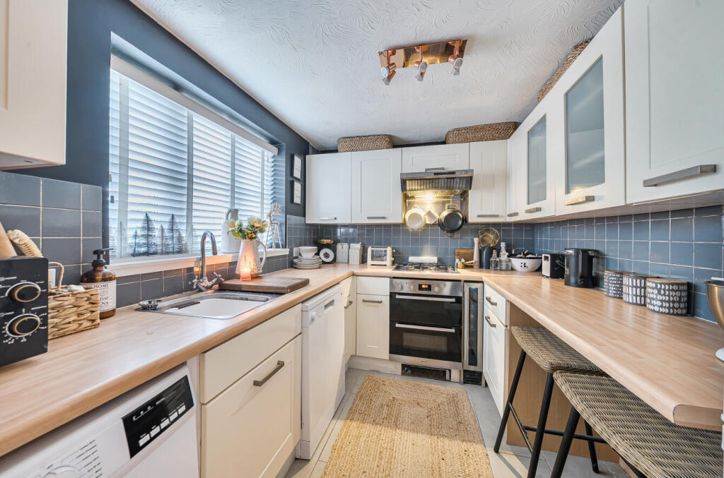 Coopers Way, Houghton Regis, Dunstable photo 2