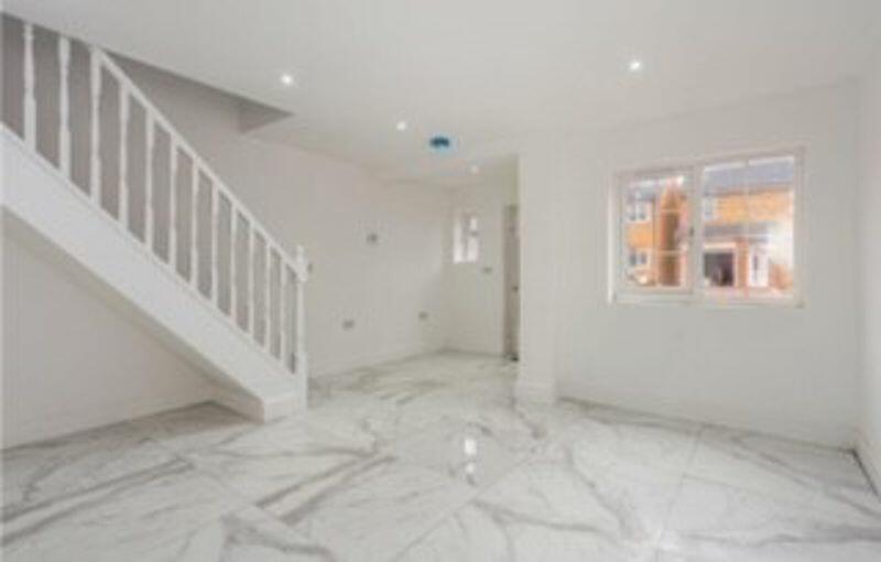 Wingate Road, Luton - View 4
