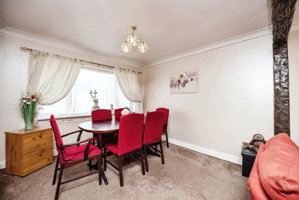 Wellington Place, Knottingley, West Yorkshire, WF11 photo 4