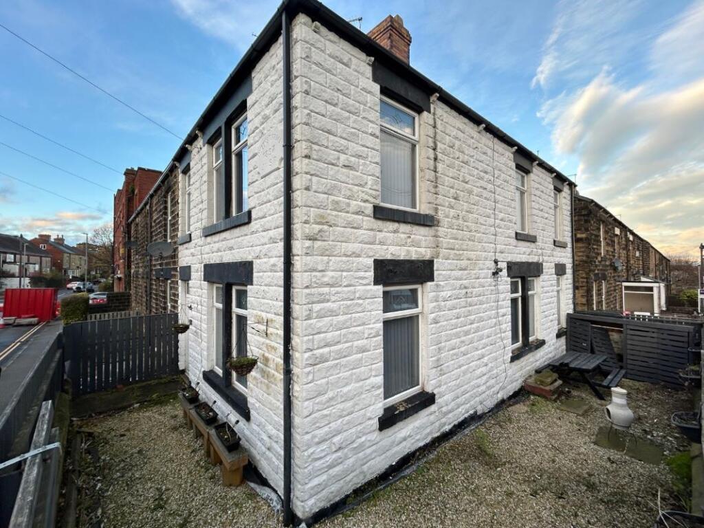 9 Kings Road, Wombwell, Barnsley, South Yorkshire, S73 0DW photo 2