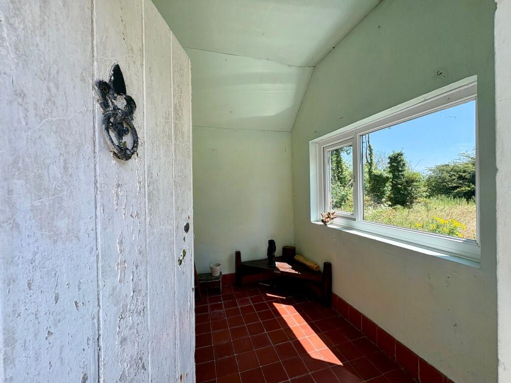 Dwrbach, Fishguard, SA65 - More