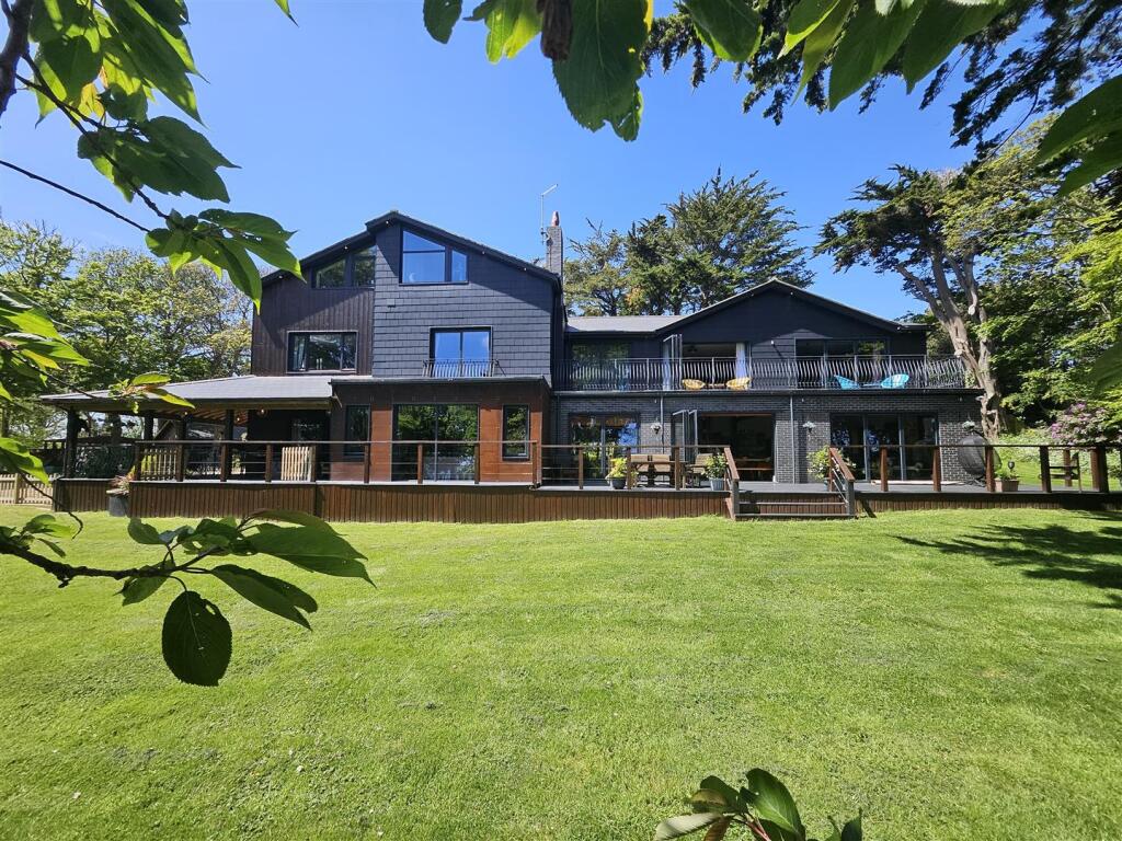 Main image of property: Buxton Road, Weymouth