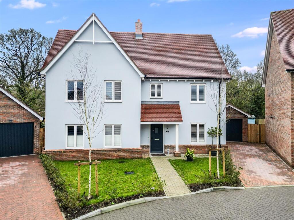 Main image of property: Hawthorn Close, Bicknacre