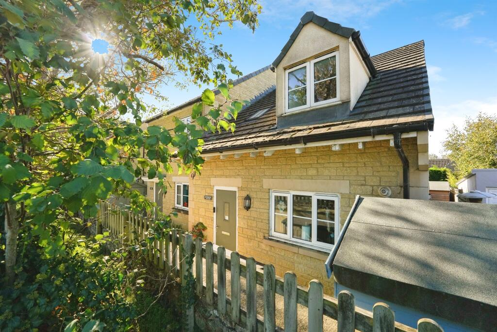 2-bed terraced on Horcott Road, Fairford, £213,000