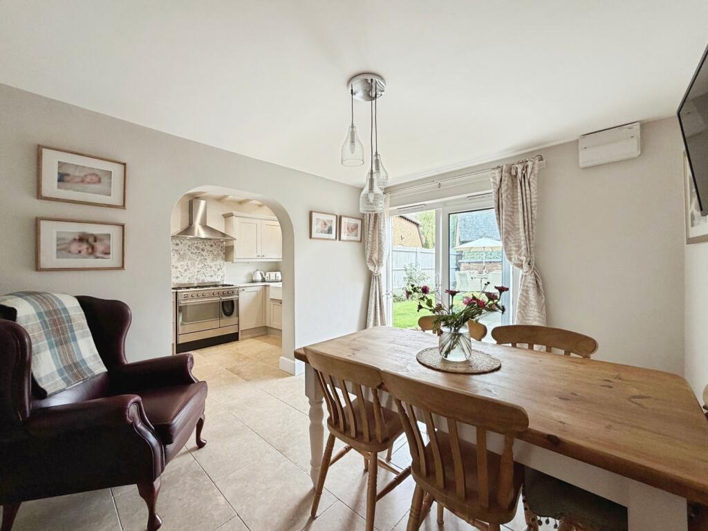 House in Worcester - View 5