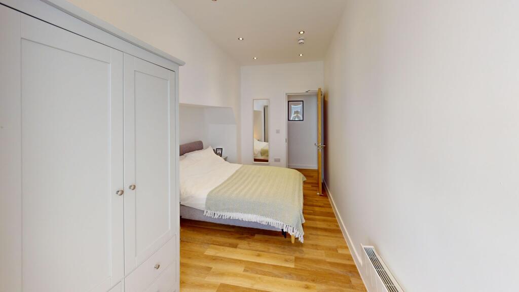 Apartment in Truro - View 4