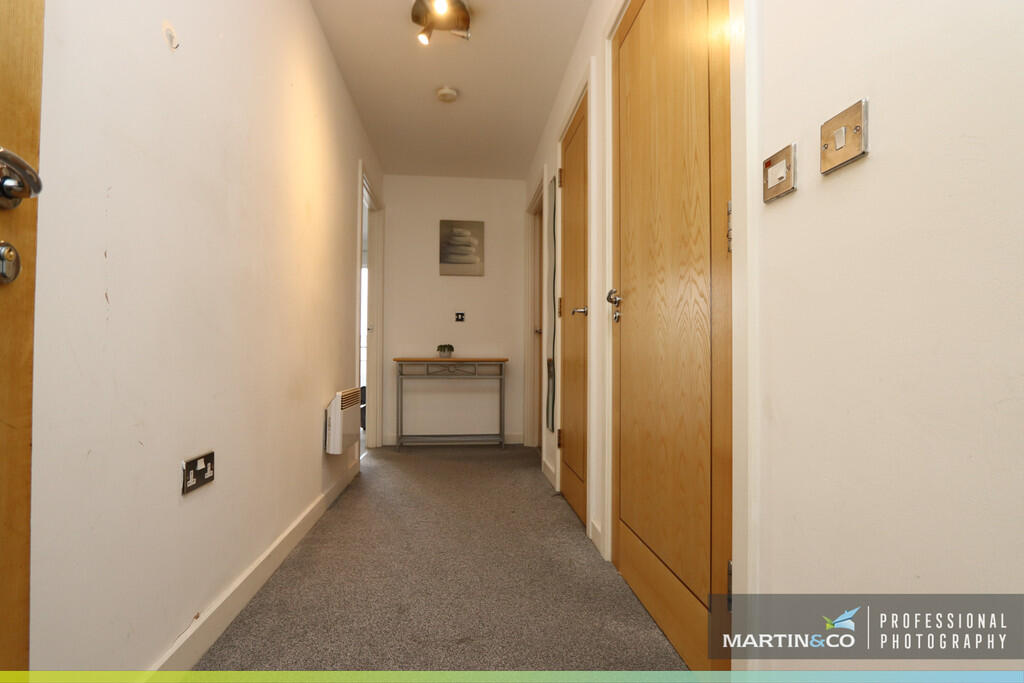 Apartment in Victoria Wharf, Grangetown - View 2