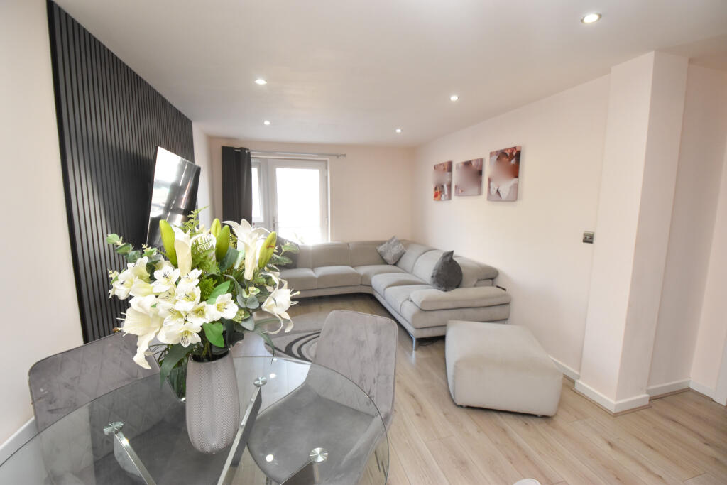 Apartment in Manchester - More