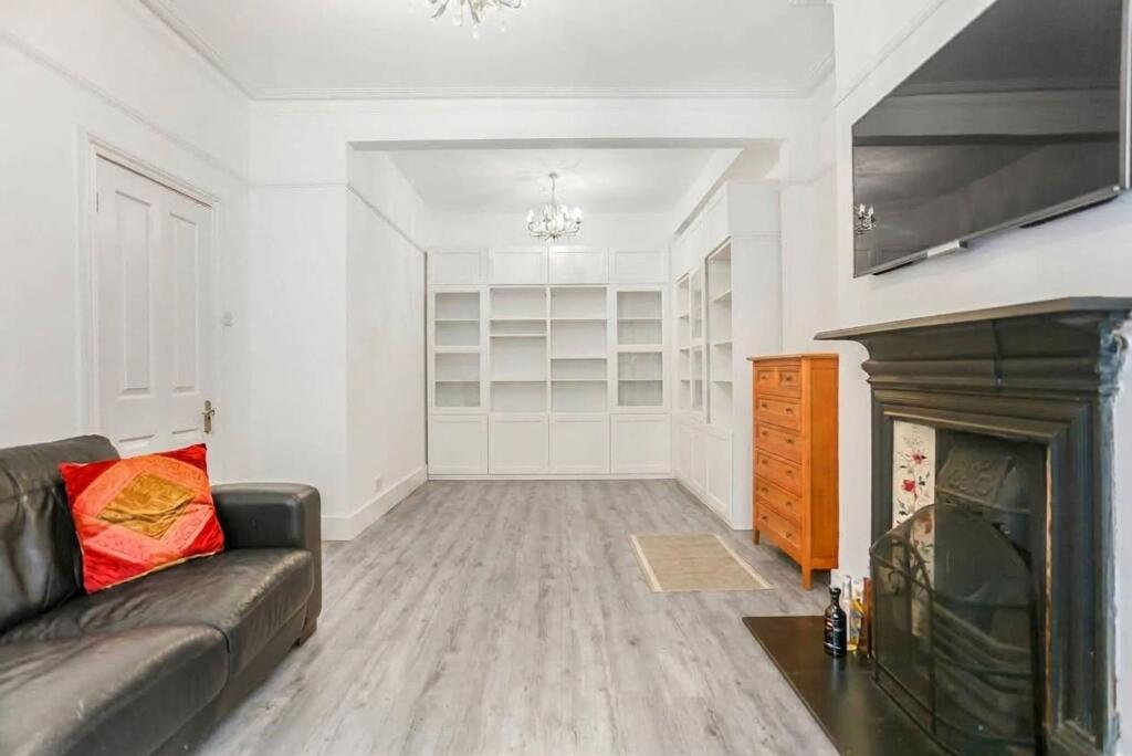 House in Brighton & Hove, Hove - View 4