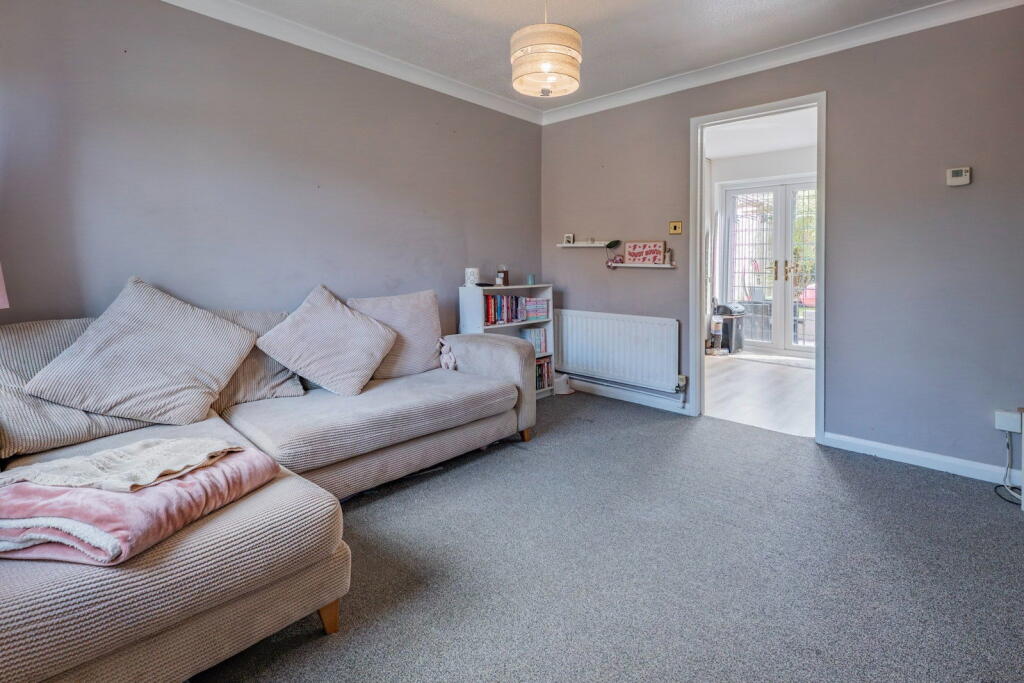 Troy Close, Crowborough, TN6 1EX photo 3