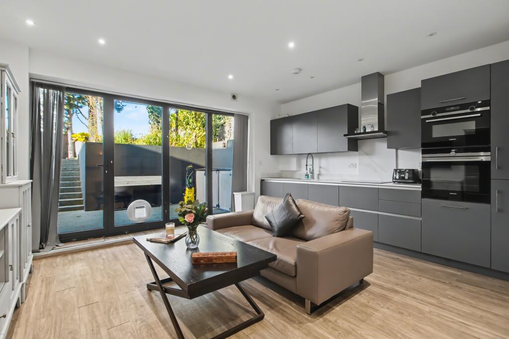 Main image of property: Finchley Road, Golders Green, NW11