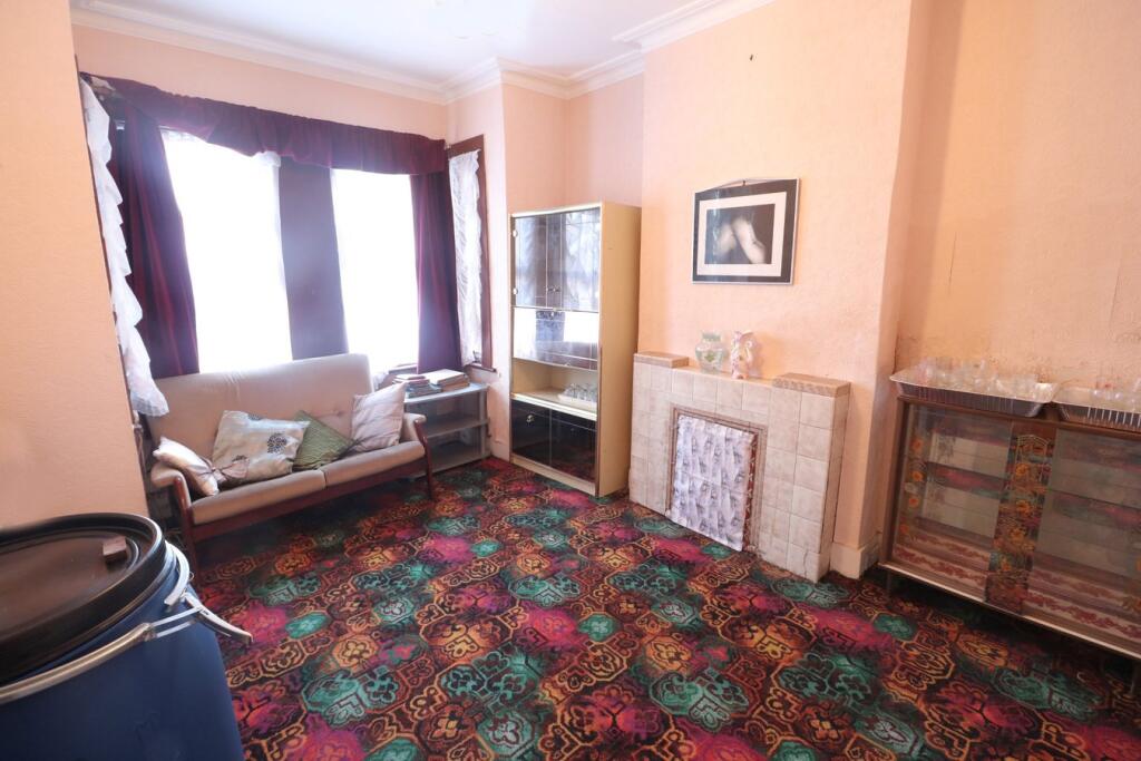 Marlborough Road, London, SW19 photo 4