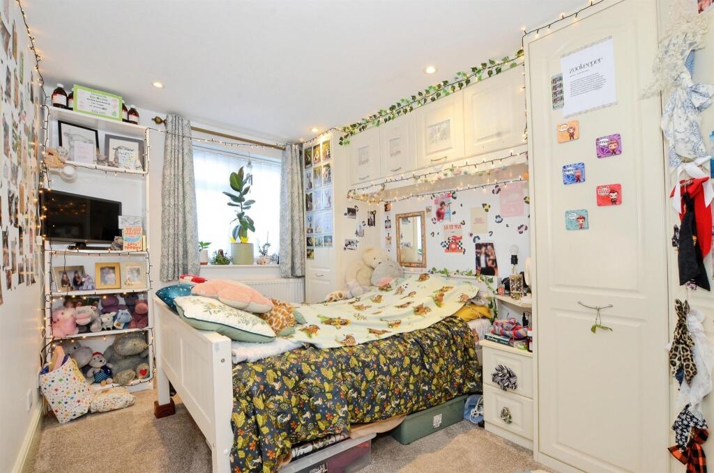 Additional image 12 of Wroxham Way, Harpenden