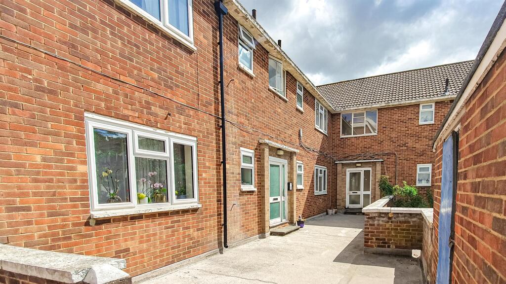 Additional image 6 of Fourways Market, Welham Green